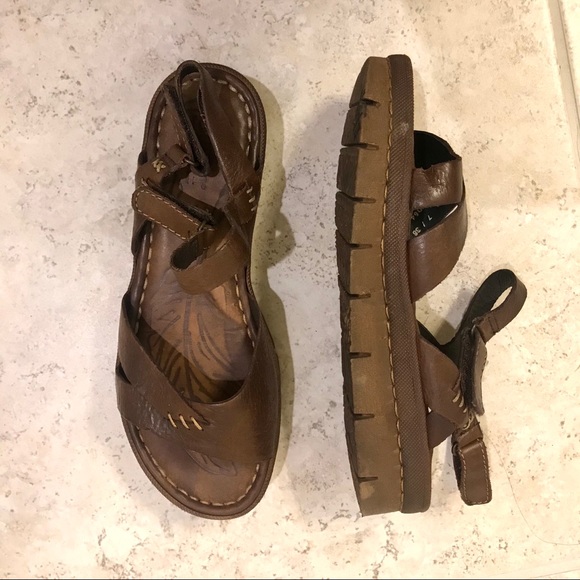 Born Pierre Genuine Leather Platform Casual Sandal - Picture 9 of 10